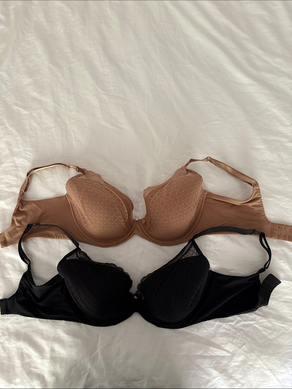 Chantelle Norah Chic Plunge T-Shirt Bra in Nude and Black